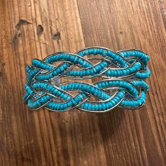 Turquoise Beaded Bracelet - Picture 2 of 6